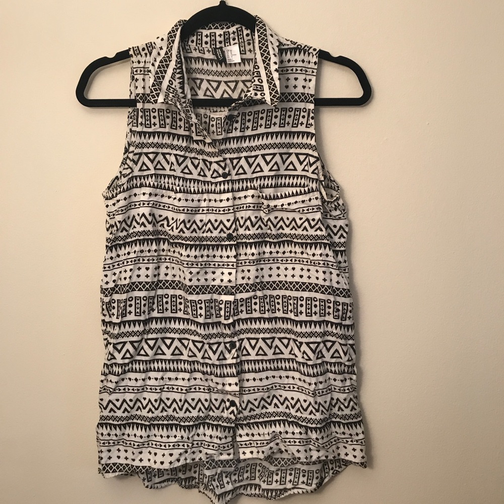 H&M: Black & White Tribal Print Button Down!